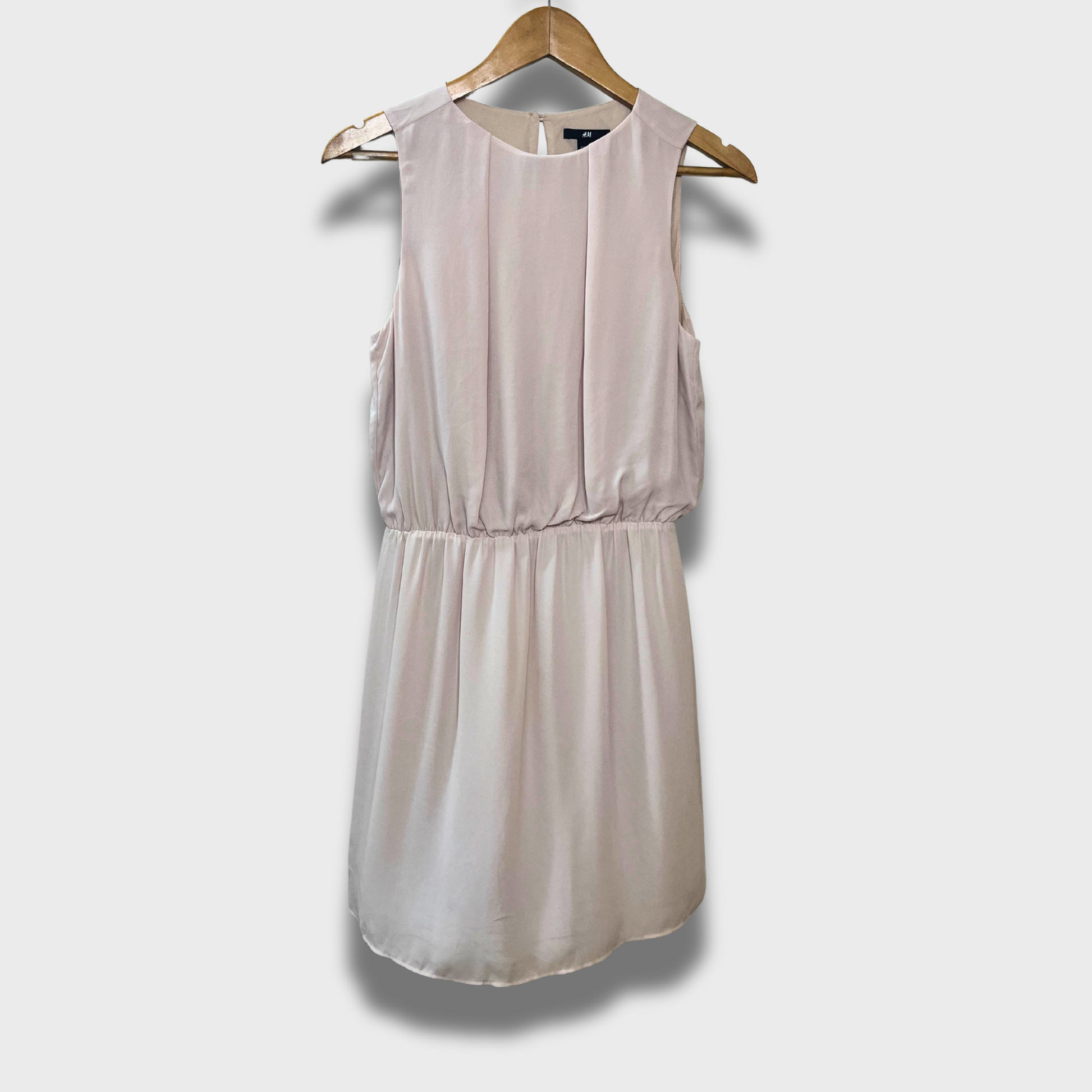 Women’s Flowy Georgette Dress – Light Peach, Size M | Sleeveless & Elegant by H&M