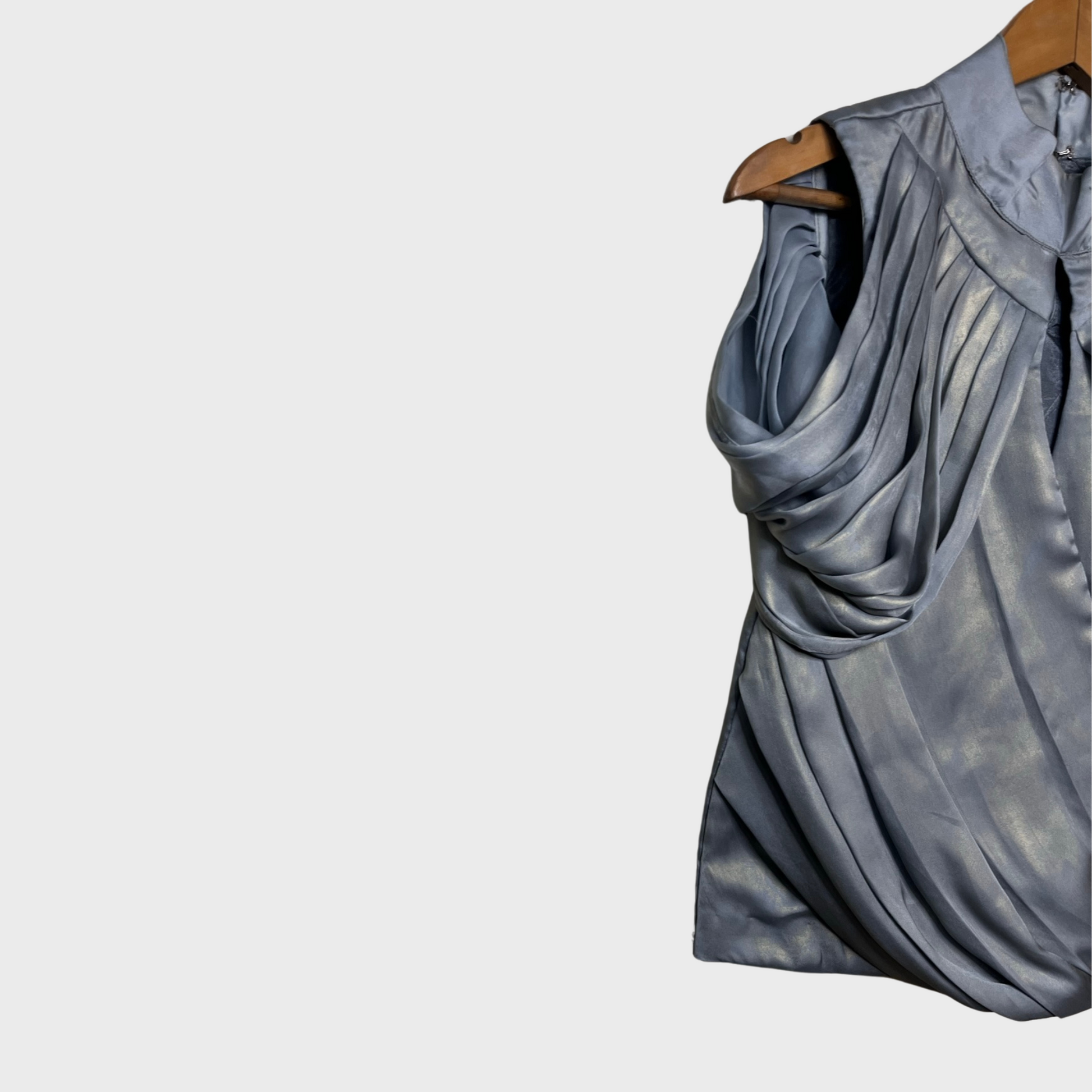 Women’s Silver Sleeveless Top – Plunged Neckline & Chic Style | Size M