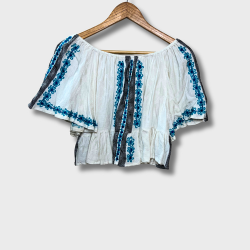 Boho Off-Shoulder Crop Top – White Embroidered XL | Showroom’s Chic & Free-Spirited Style