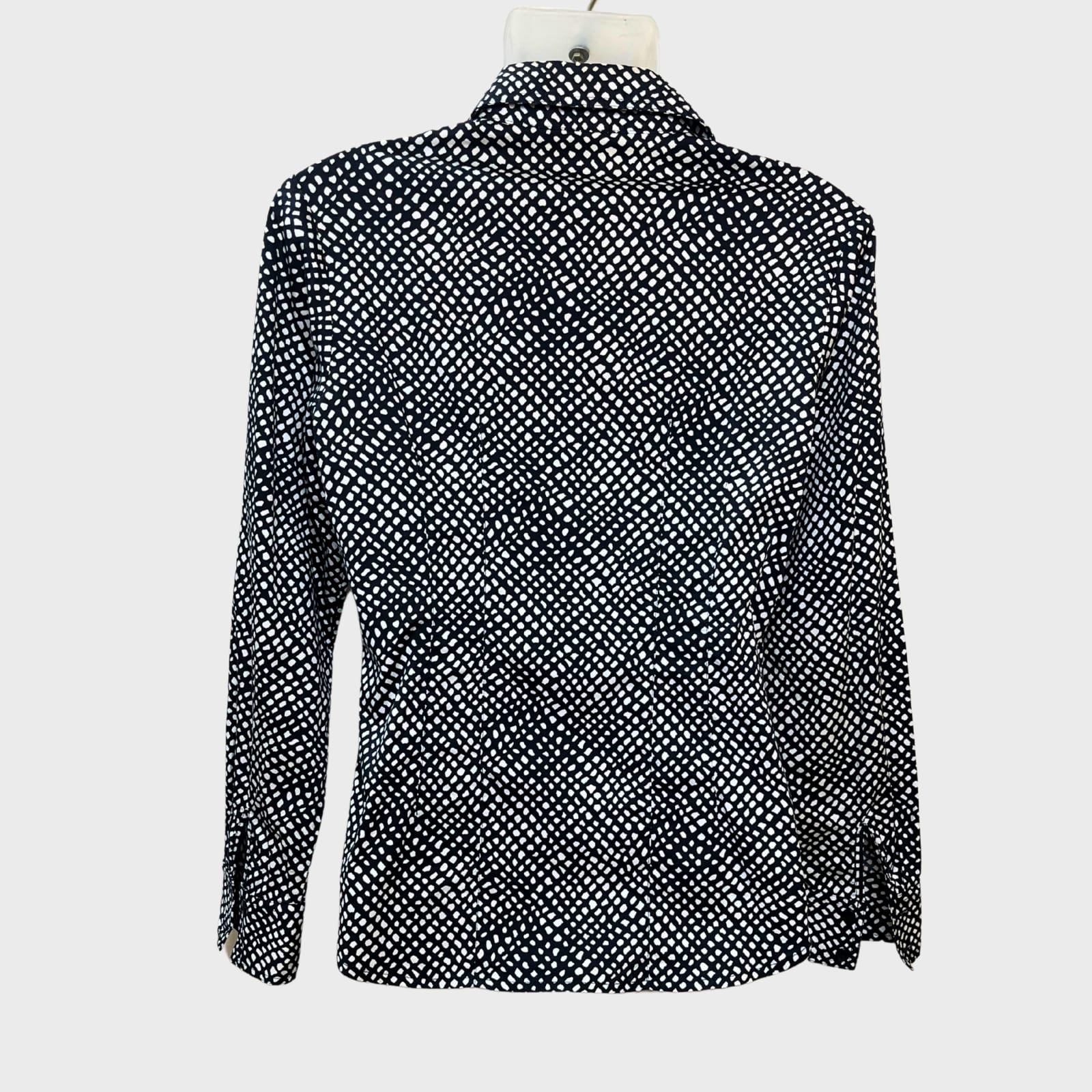 Women’s Black & White Printed Collared Shirt – Size M | Chic & Versatile Button-Up Top