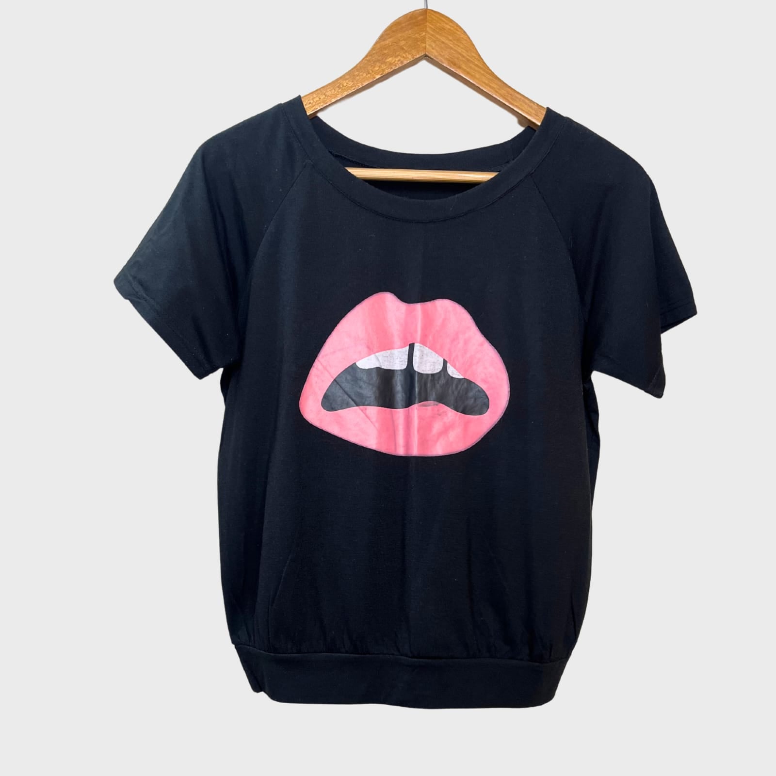 Women’s Casual Black T-Shirt – Funky Mouth Print | Half-Sleeve Comfort (Size M)