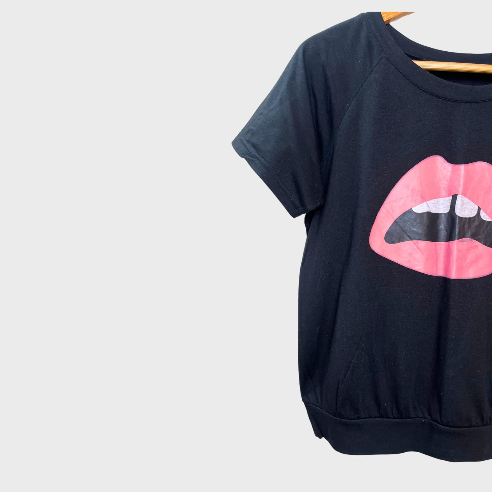 Women’s Casual Black T-Shirt – Funky Mouth Print | Half-Sleeve Comfort (Size M)